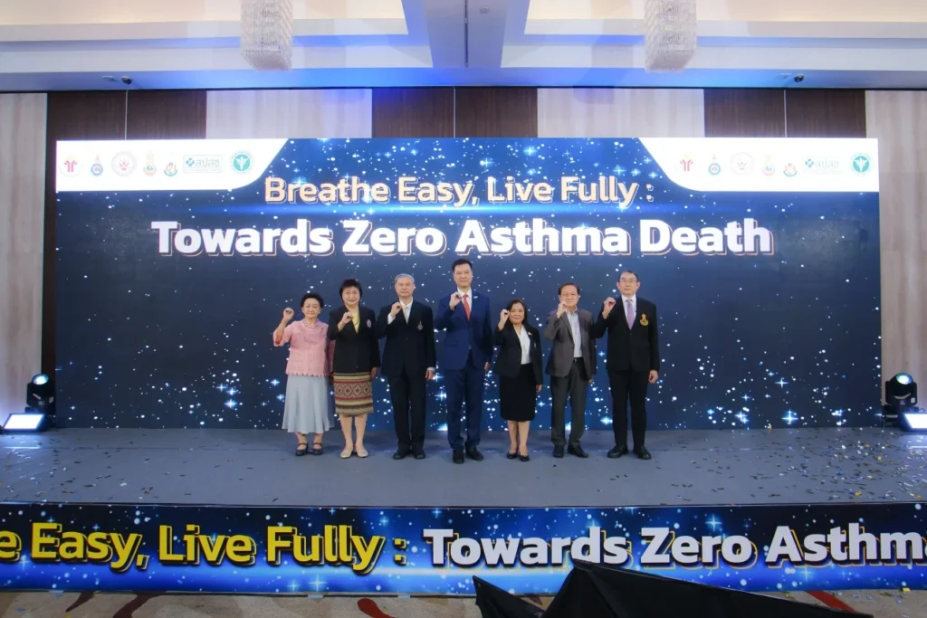 โครงการ “หายใจสบาย, ใช้ชีวิตเต็มที่: ผู้ป่วยโรคหืดต้องไม่เสียชีวิต” หรือ “Breathe Easy, Live Fully: Towards Zero Asthma Deaths” มุ่งหวังให้อัตราการเสียชีวิตจากโรคหืดในประเทศไทยลดลงเป็นศูนย์ในสิบปี 2 02_Promoting Knowledge and Understanding about Asthma