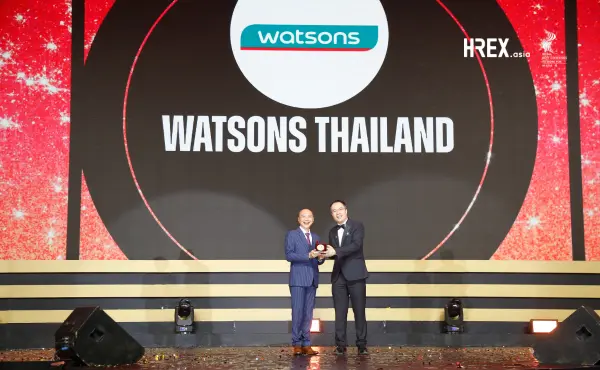 คุยกับ Watsons Thailand “ความสำเร็จที่ยิ่งใหญ่ได้ต้องอาศัยทีมงานที่เป็นหนึ่งเดียว” 1 คุยกับ Watsons Thailand “ความสำเร็จที่ยิ่งใหญ่ได้ต้องอาศัยทีมงานที่เป็นหนึ่งเดียว”