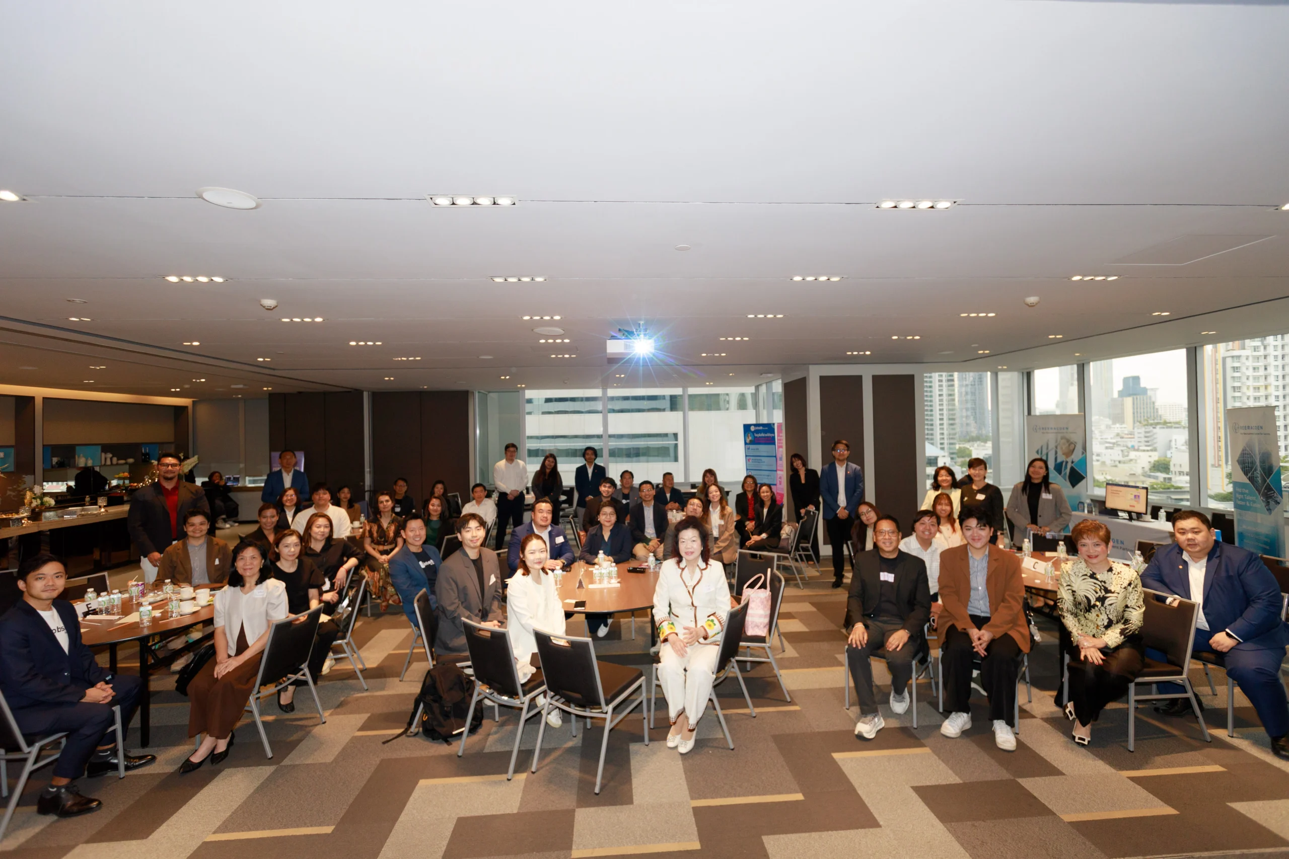 สรุปทุกเรื่องที่ HR ควรรู้จากงาน #7 Roundtable: CHRO & HR Director Forum – Future of Transformation 8 #7 Roundtable: CHRO & HR Director Forum – Future of Transformation