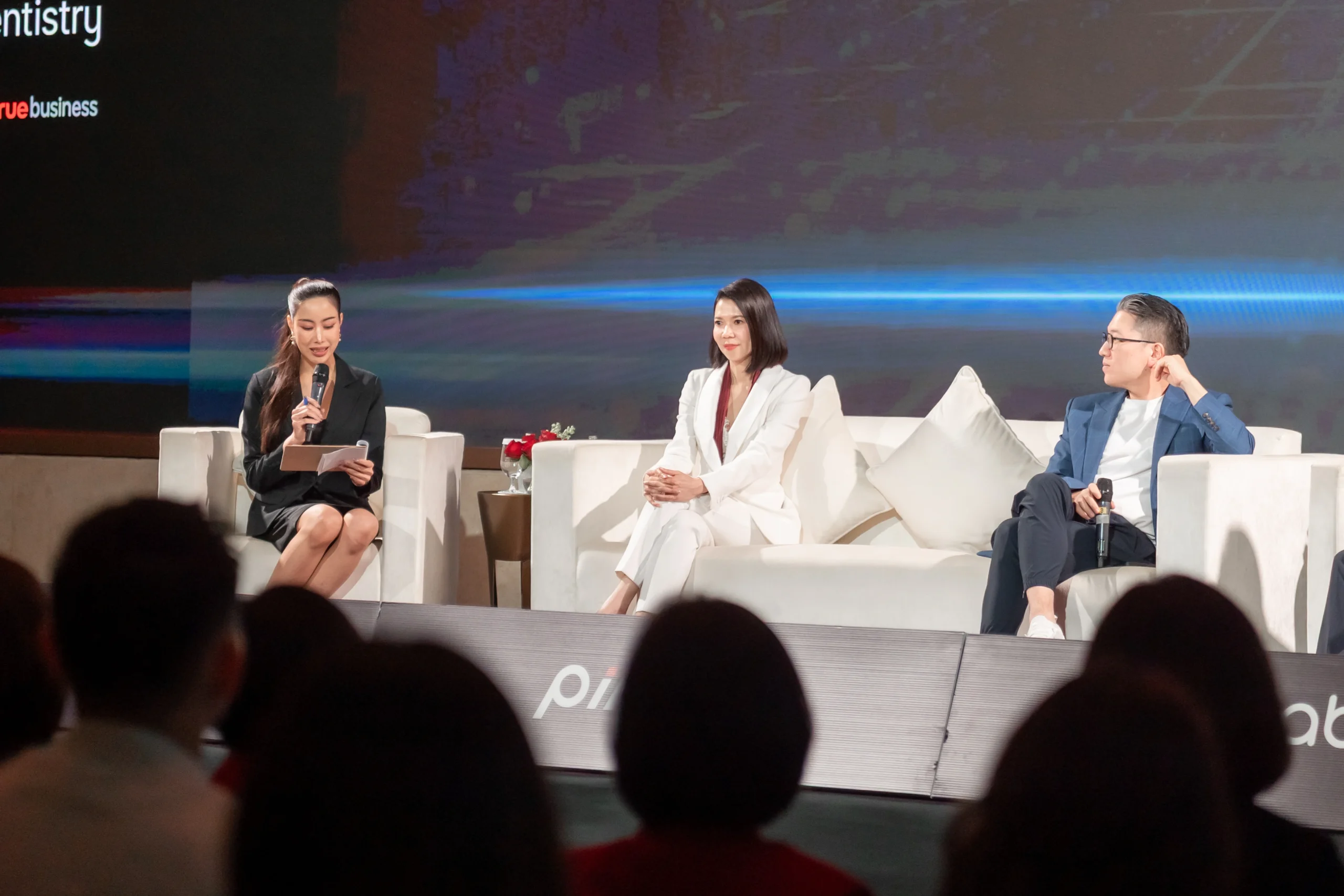 สรุปทุกเรื่องที่ HR ต้องรู้จากงาน HR vs Agentic AI: The Future is Ready Here โดย PRTR Group 2 HR vs Agentic AI: The Future is Ready Here - PRTR Group