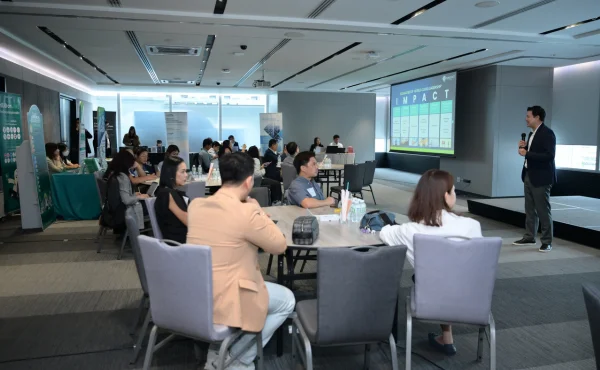 สรุปทุกเรื่องที่ HR ต้องรู้จากงาน #9 Roundtable: CHRO & HR Director Forum - Future of Leadership 3 #9 Roundtable: CHRO & HR Director Forum - Future of Leadership