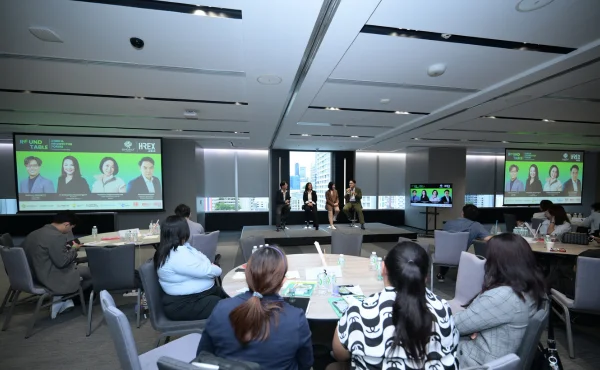 สรุปทุกเรื่องที่ HR ต้องรู้จากงาน #9 Roundtable: CHRO & HR Director Forum - Future of Leadership 8 #9 Roundtable: CHRO & HR Director Forum - Future of Leadership